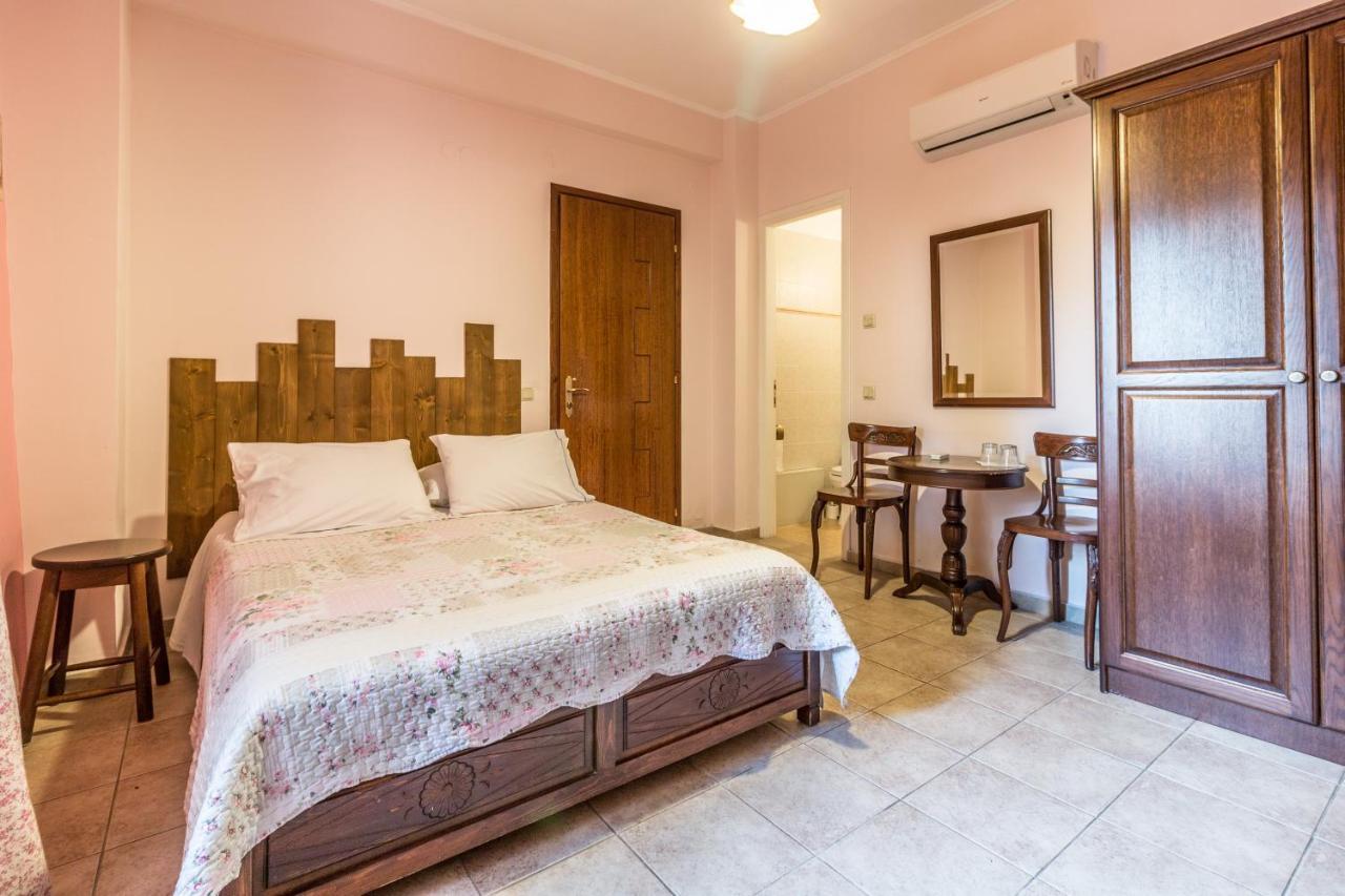 Triantafillies Guesthouse Portaria  Exterior photo